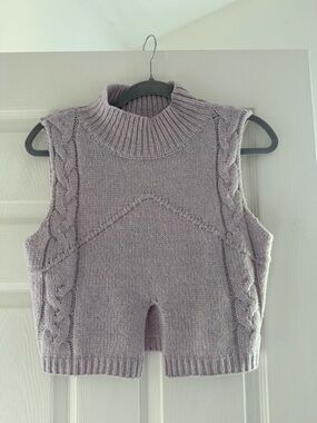 Sleeveless Cropped Cable Knit Mock Neck Sweater Vest in Lavendar